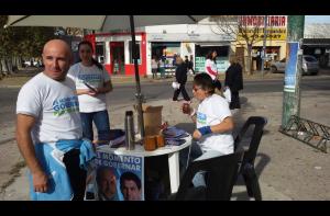 Campaña para gobernador en santa fe junto a 