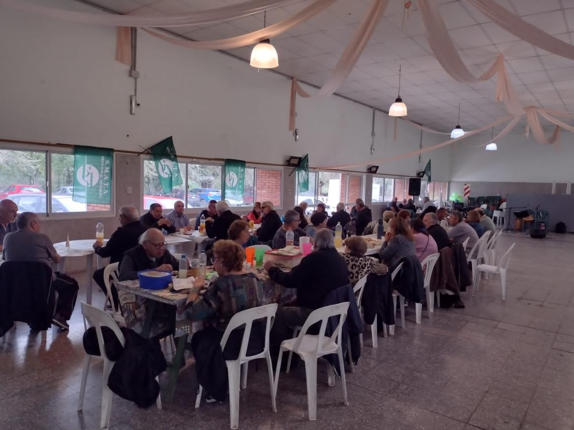 ALMUERZO PRESENTACIÓN COMISION JUBILADOS