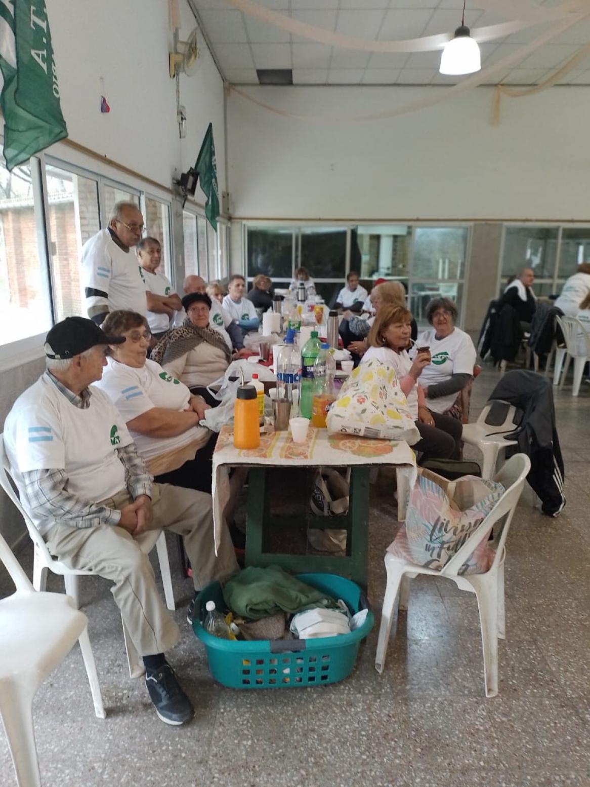 ALMUERZO PRESENTACIÓN COMISION JUBILADOS