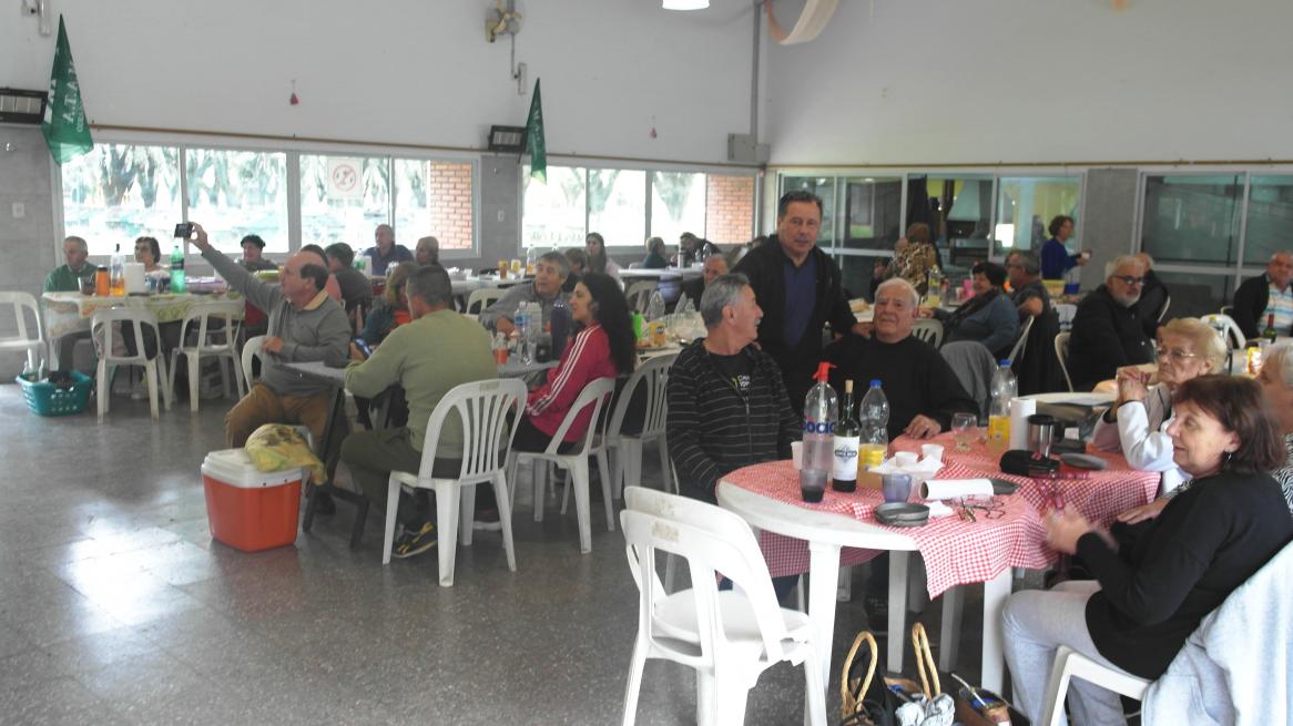 ALMUERZO PRESENTACIÓN COMISION JUBILADOS