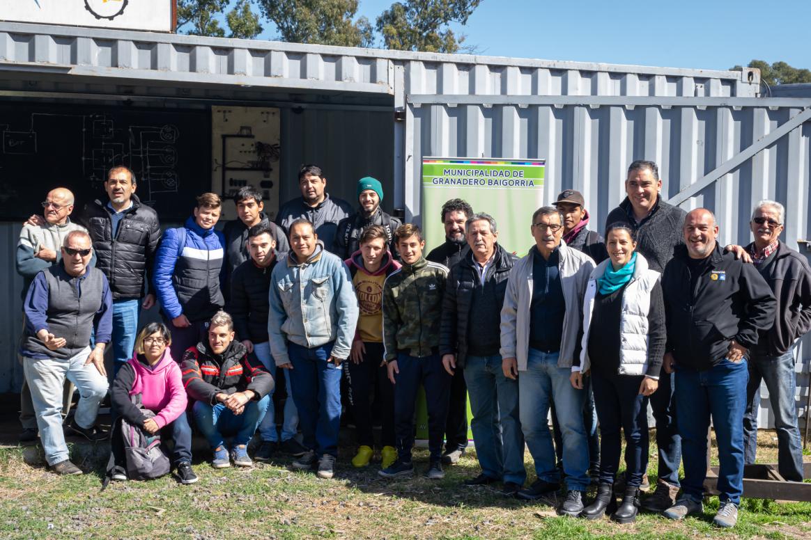 DONACION MOTOR ESCUELA DE GRANADERO BAIGORRIA